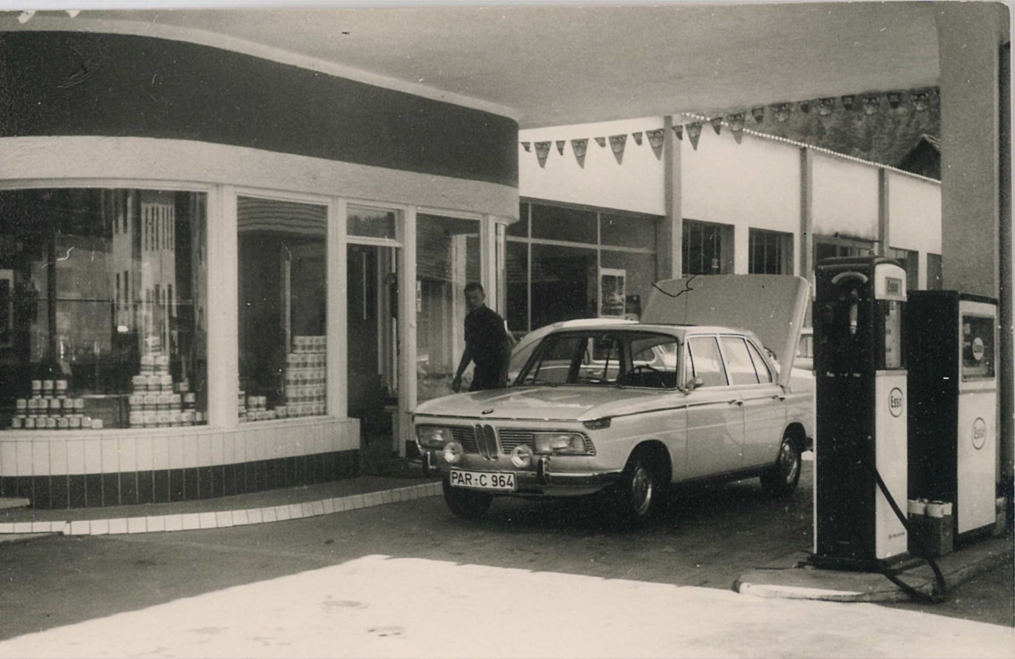 Autohaus Praller in den 1960er-Jahren